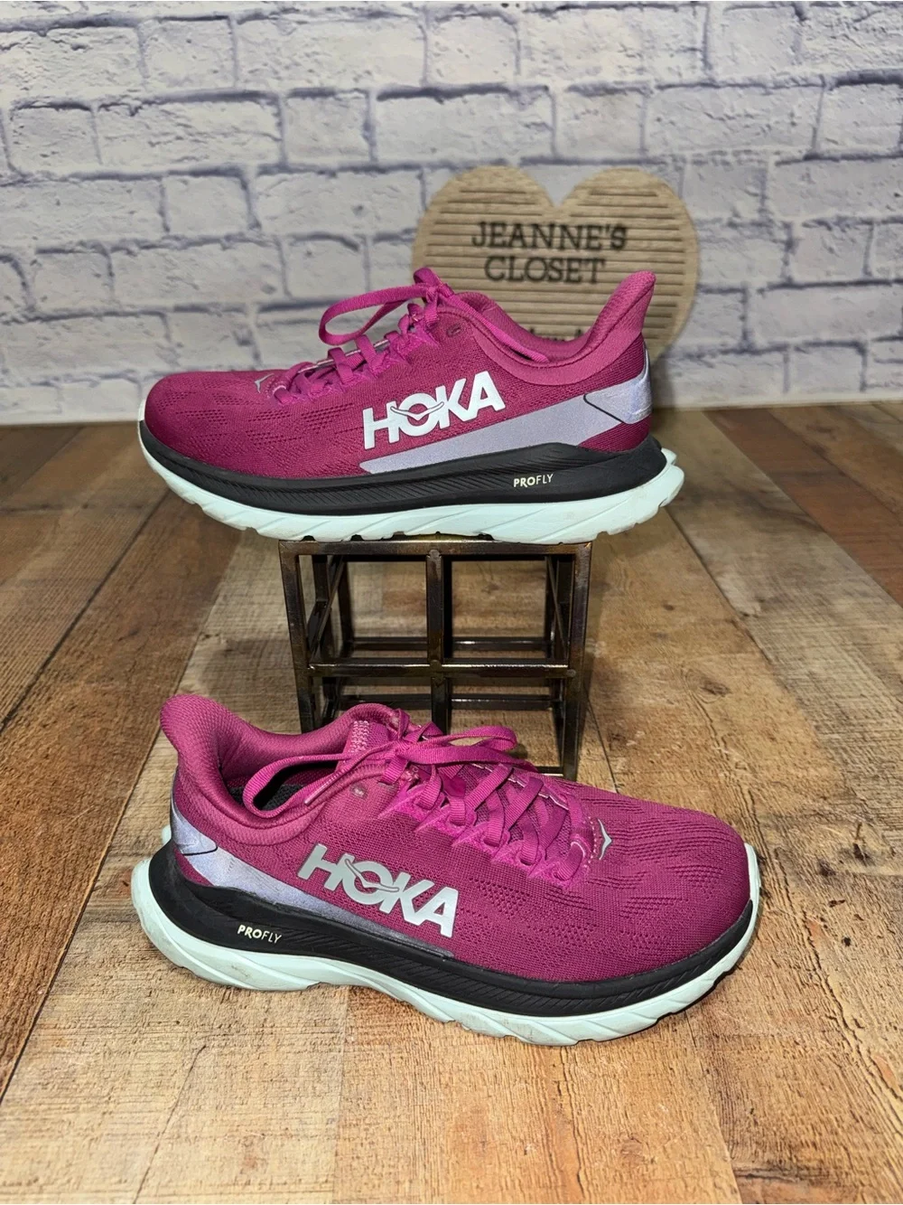 Hoka One One Mach 4 Running Shoes Womens 7 B Pink Cushioned Sneakers Athletic